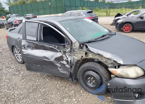 2010 Toyota Corolla S z USA, uszkodzony, nr VIN 2T1BU4EE1AC251156